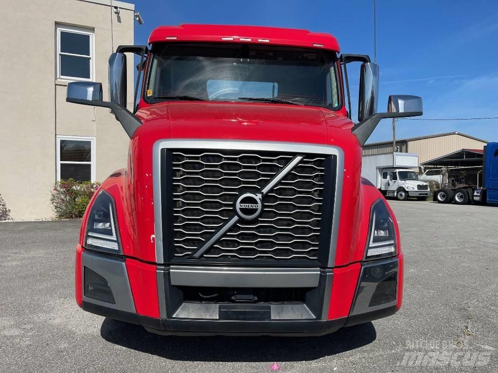 Volvo VNL64T300 Tracteur routier