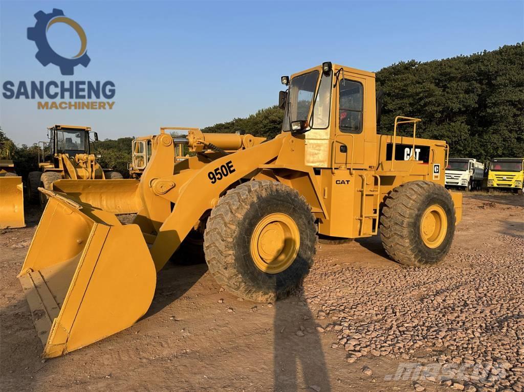 CAT 950E Chargeuse sur pneus