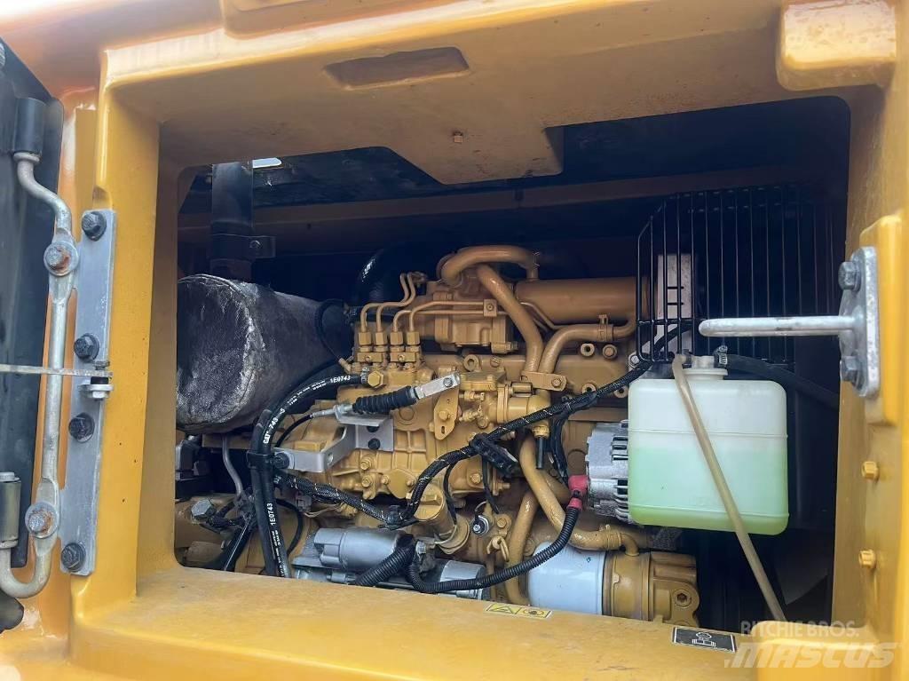 CAT 310 Pelle sur chenilles