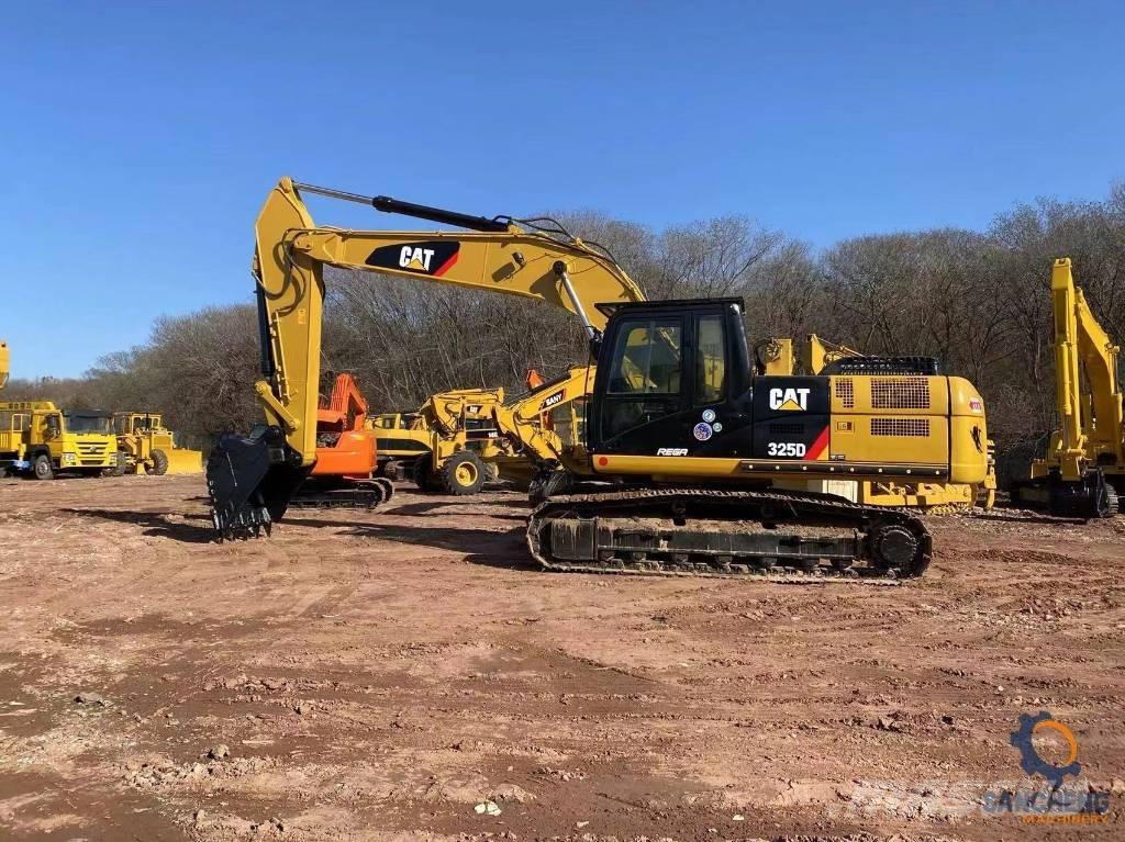CAT 325 D Pelle sur chenilles
