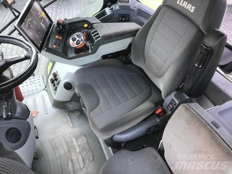 CLAAS AXION 870 Tracteur