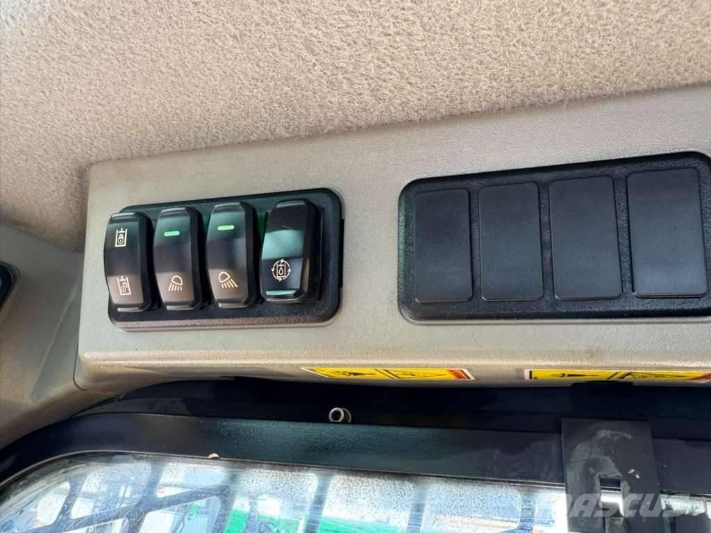 CAT 279 D3 Chargeuse compacte