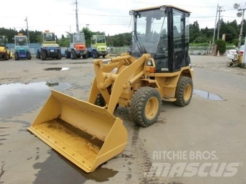 CAT 901B Chargeuse sur pneus