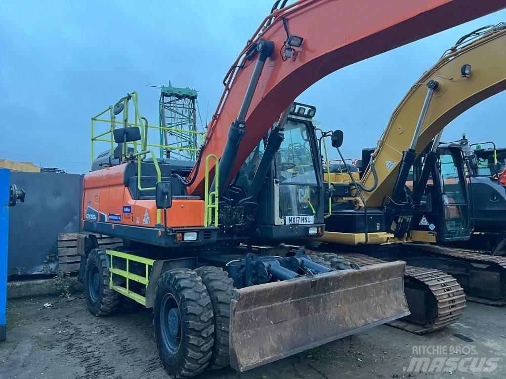 Doosan DX 190 W-3 Pelle sur pneus