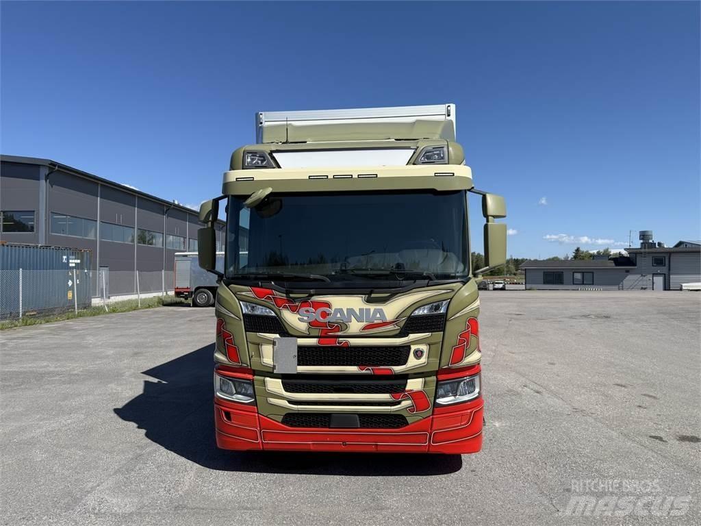 Scania P320 4X2 Camion Fourgon