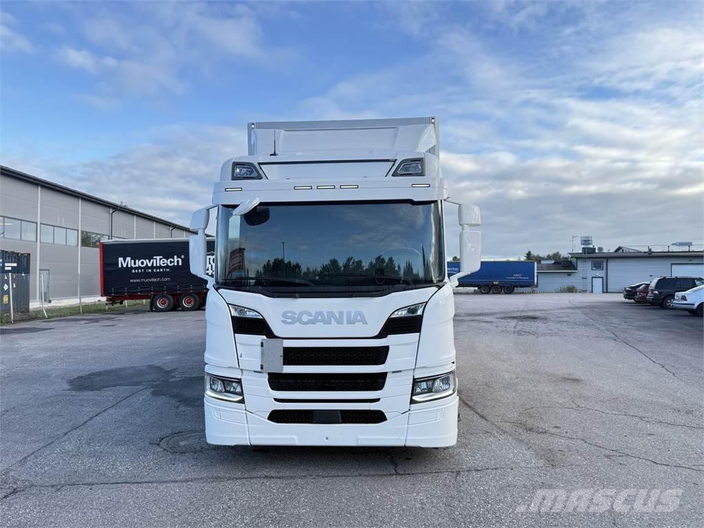 Scania P320 4X2 Camion Fourgon