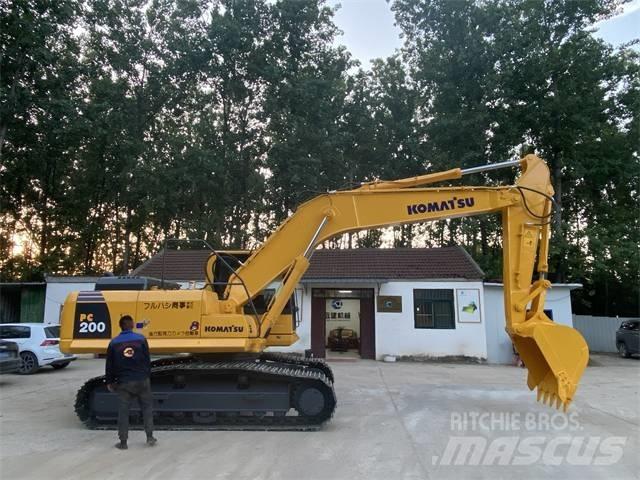 Komatsu PC200-8 Pelle sur chenilles