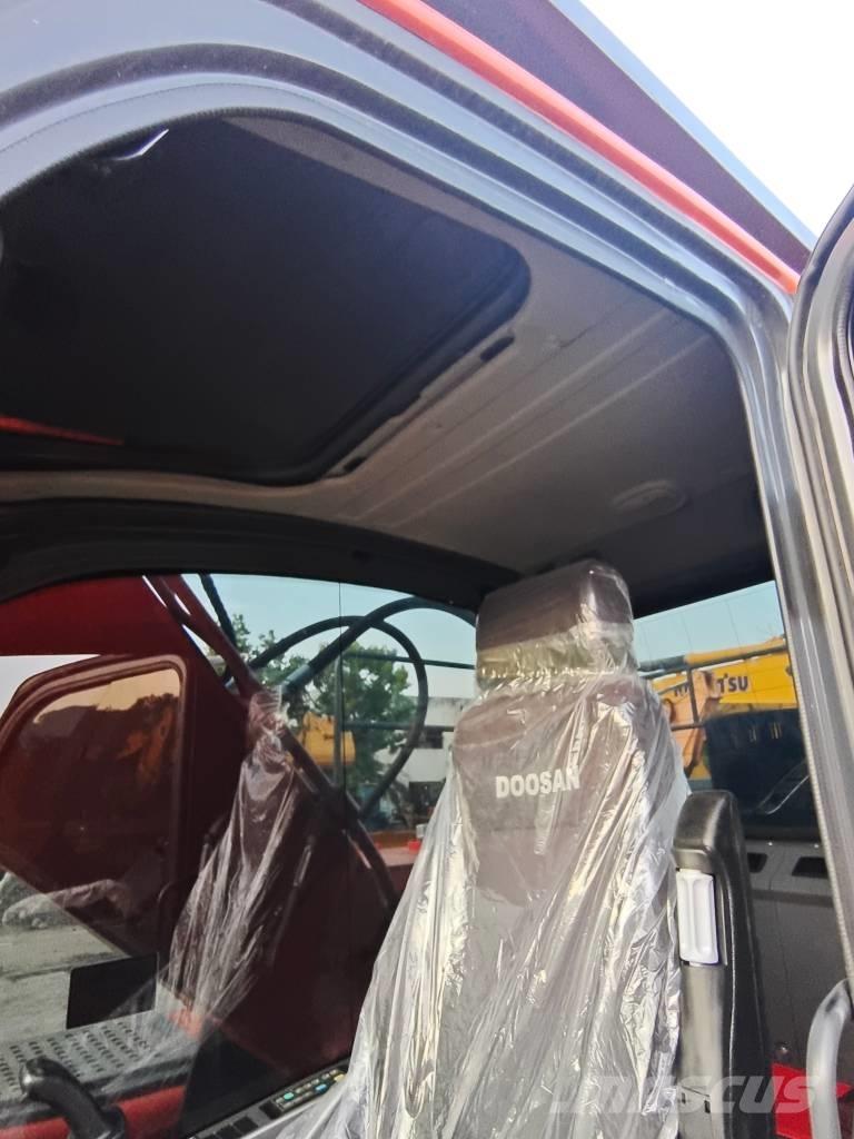 Doosan DX 225 LC-9C Pelle sur chenilles