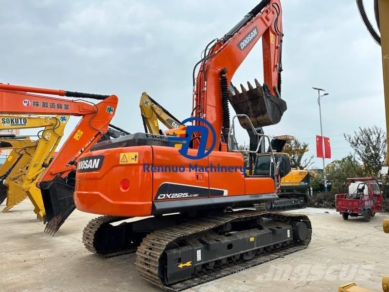 Doosan DX 225 LC-9C Pelle sur chenilles