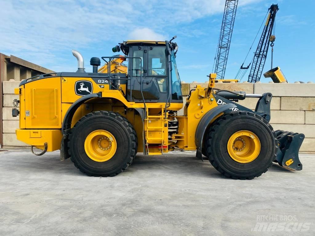 John Deere 824p Chargeuse sur pneus