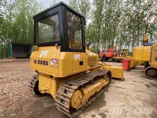 CAT D 5 G Bouteurs sur chenilles