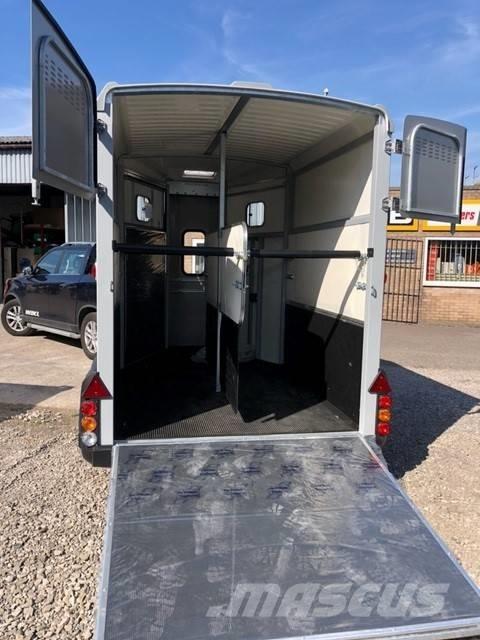 Ifor Williams HB511R Autre remorque agricole