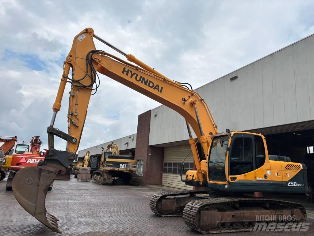 Hyundai 250NLC-9 Pelle sur chenilles