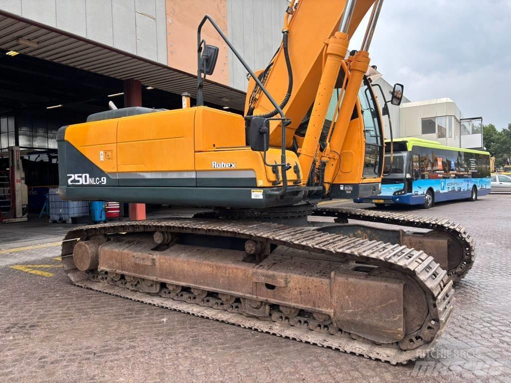 Hyundai 250NLC-9 Pelle sur chenilles
