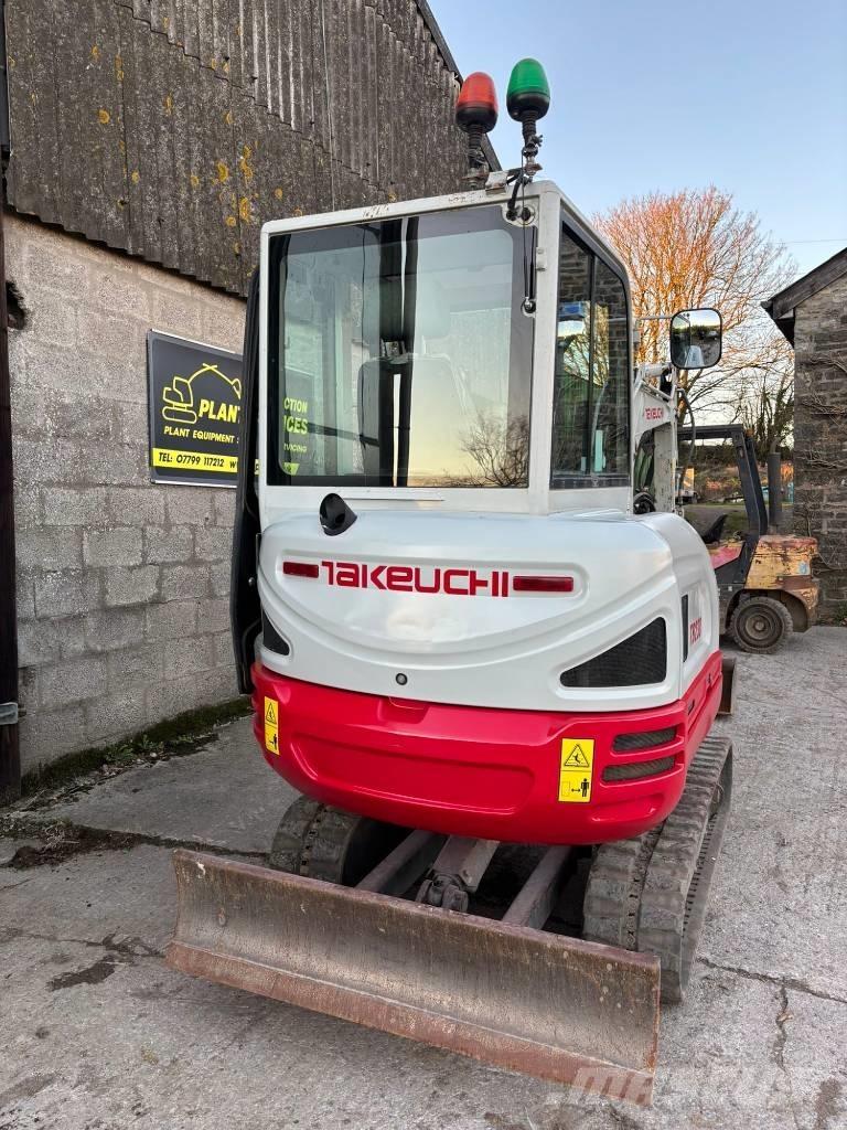 Takeuchi TB 230 Mini pelle < 7t