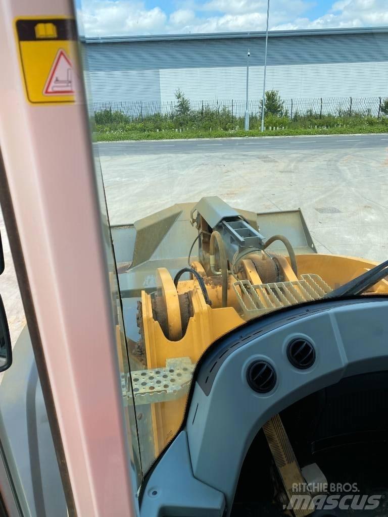 Liebherr L 576 Chargeuse sur pneus