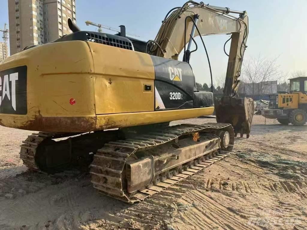 CAT 320 D2 Pelle sur chenilles