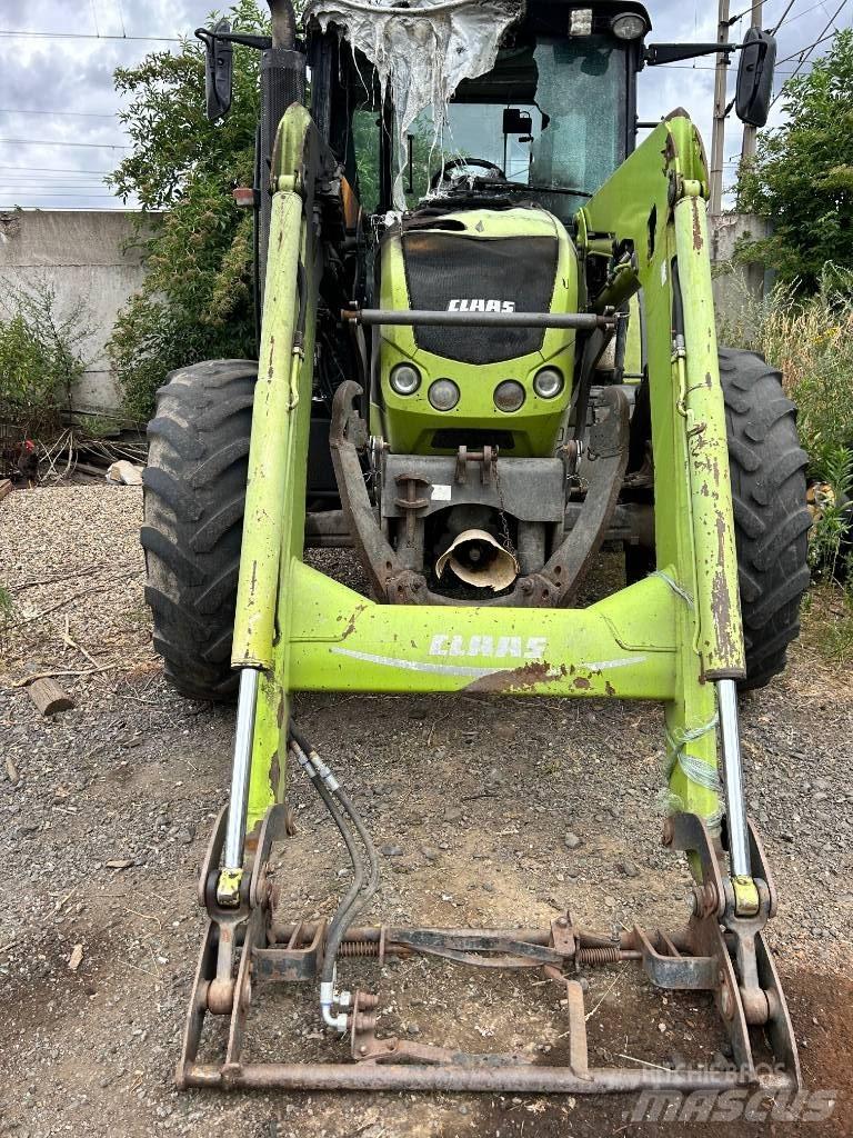 CLAAS Arion 420 Tracteur