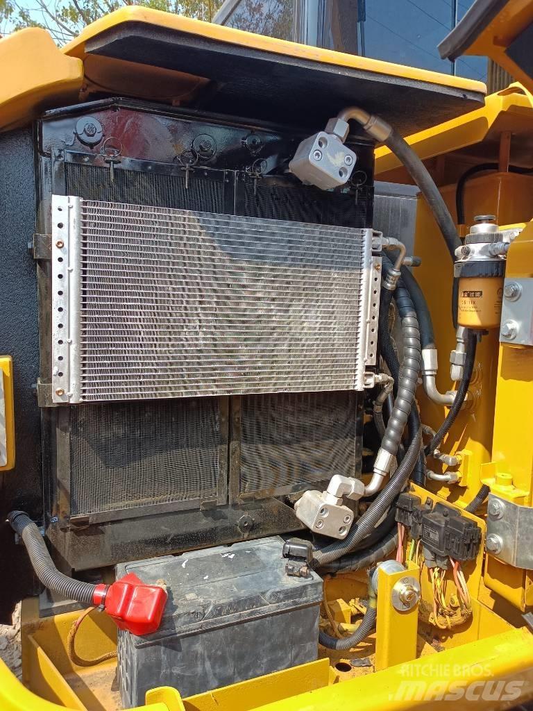 CAT 306 Mini pelle < 7t