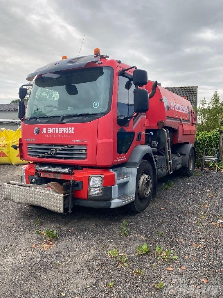Volvo FL 240 Camion balayeur