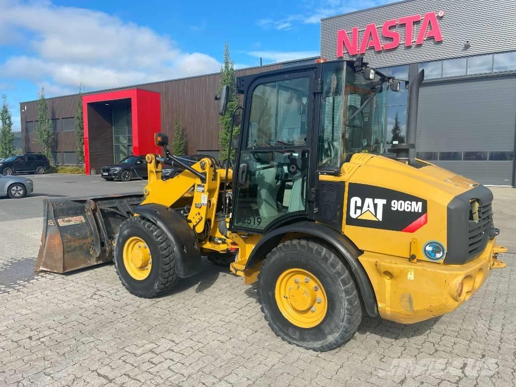 CAT 906M Chargeuse sur pneus
