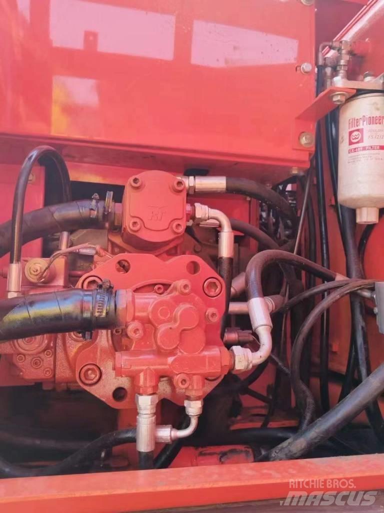 Doosan DX150W-9 Pelle sur pneus
