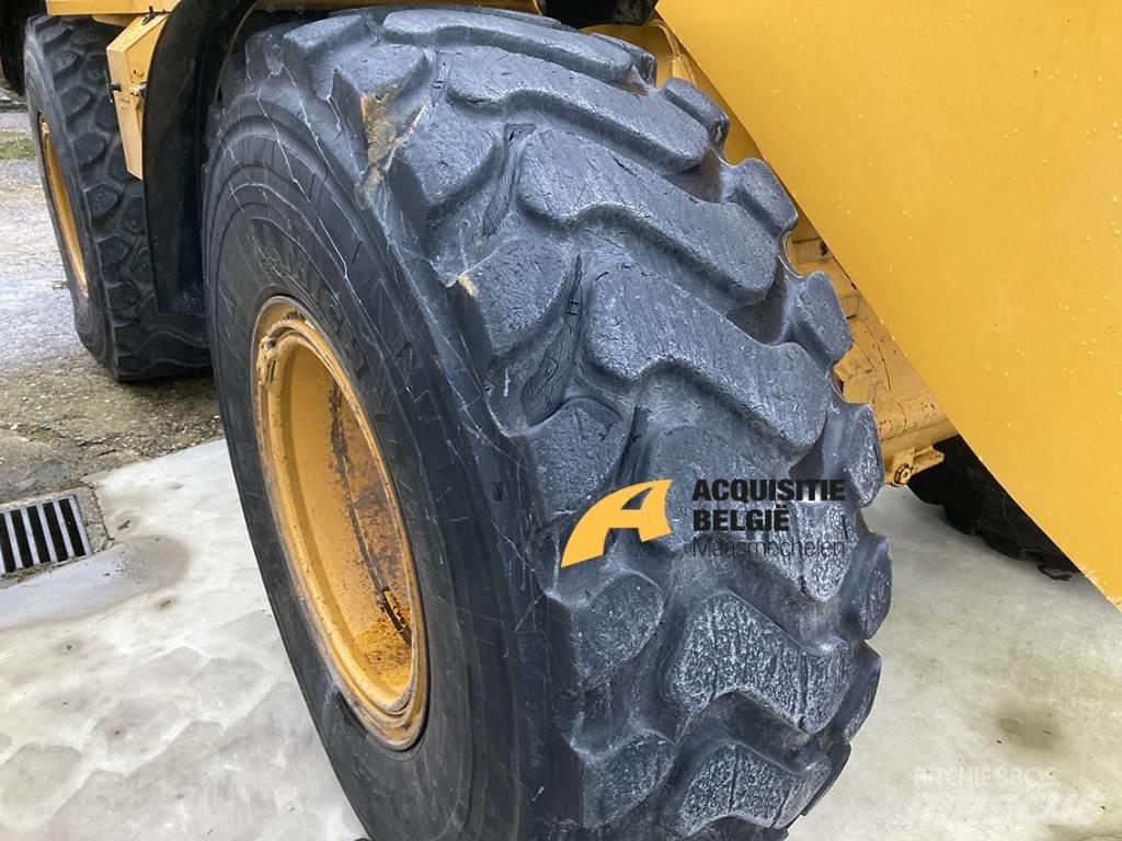 CAT 930M Chargeuse sur pneus