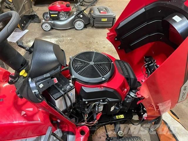 Honda HF2625 Tondeuses montées