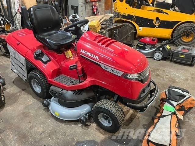 Honda HF2625 Tondeuses montées