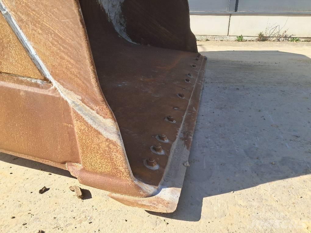 Komatsu WA475-10E0 Chargeuse sur pneus