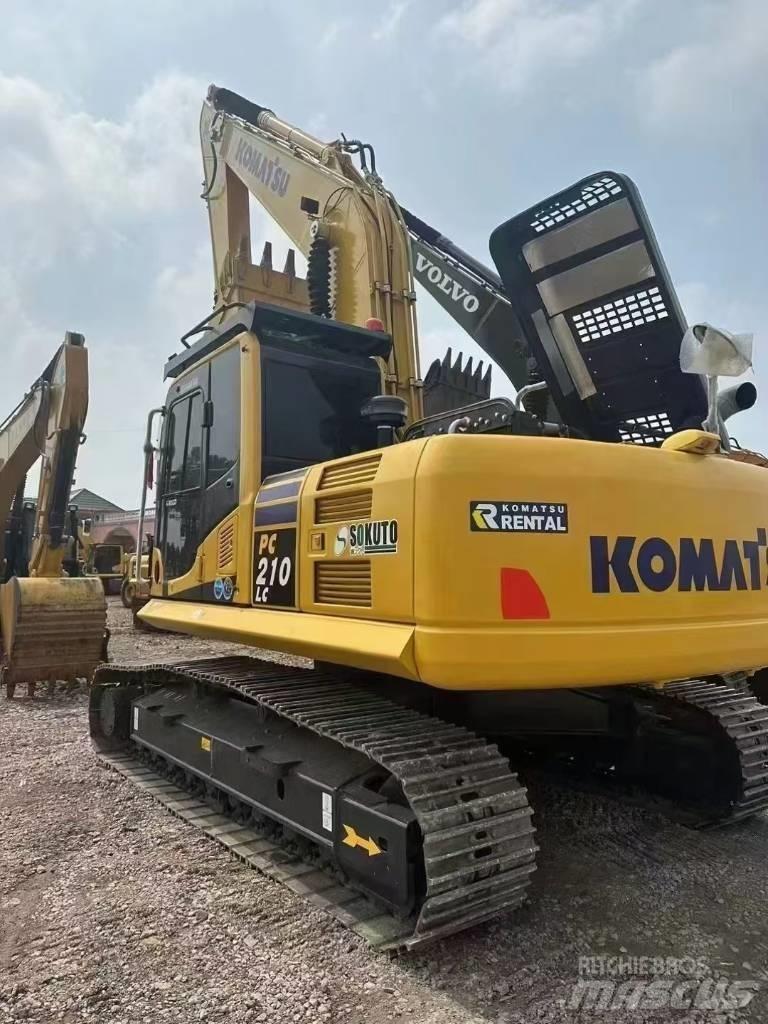 Komatsu 210-8 Pelle sur chenilles