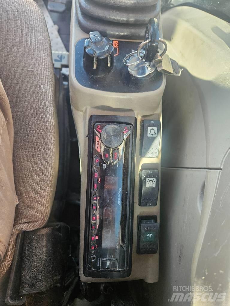 CASE CX 235 C SR Pelle sur chenilles
