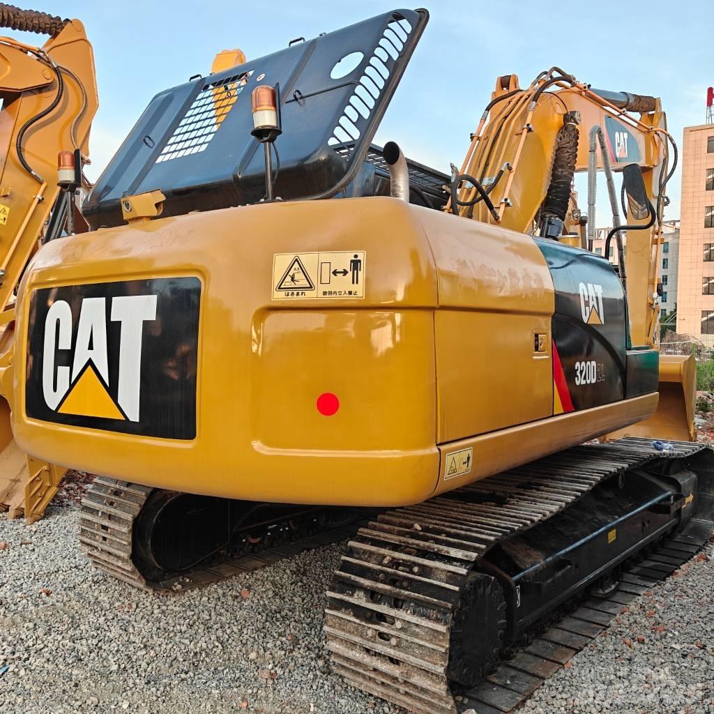 CAT 320D2L Pelle sur chenilles