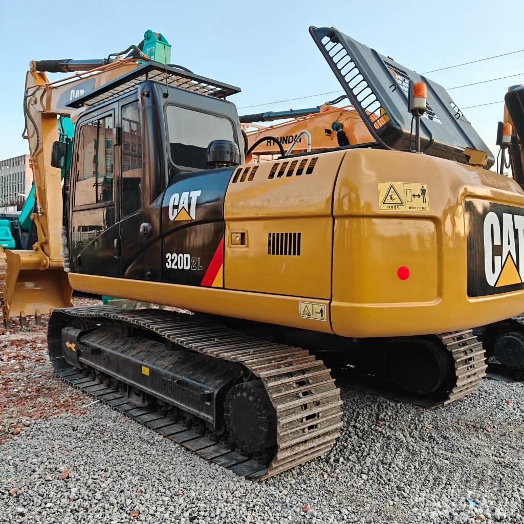 CAT 320D2L Pelle sur chenilles