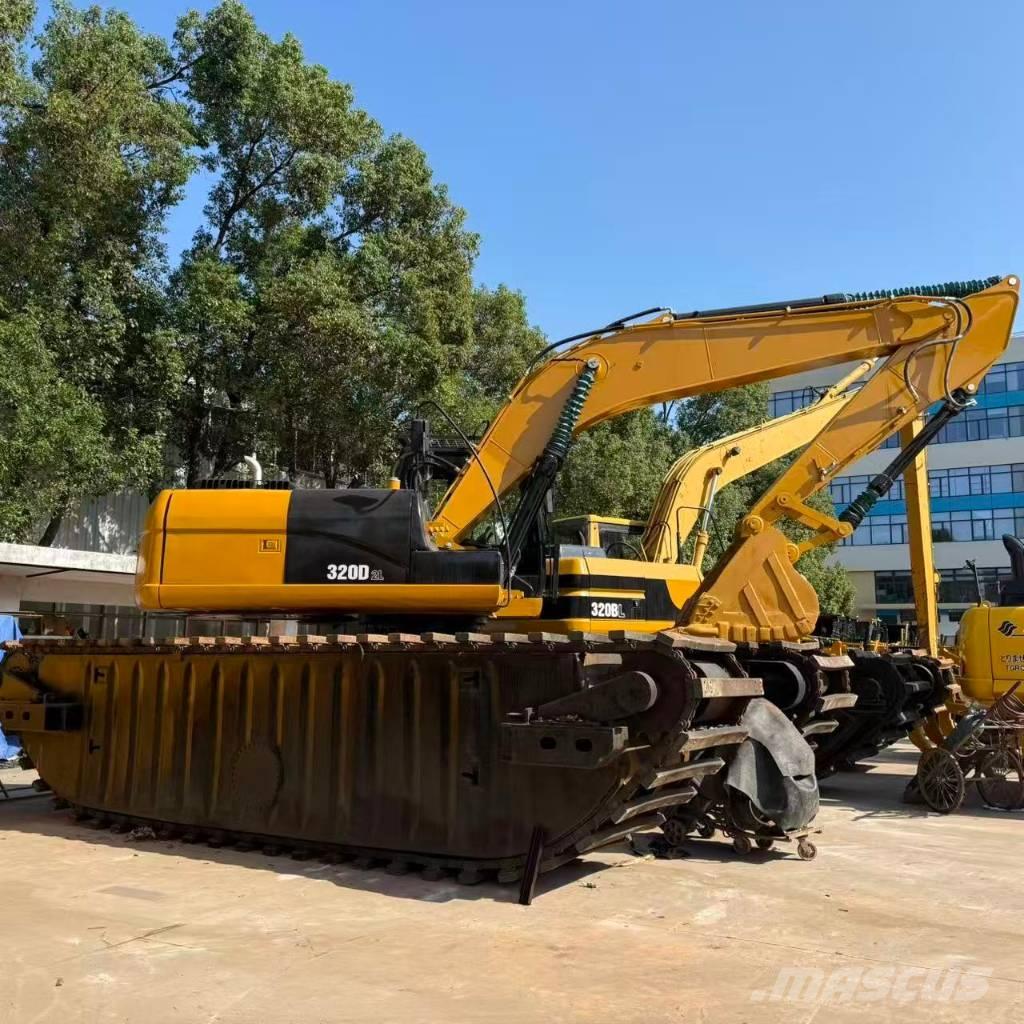 CAT 320D2 Pelles amphibies