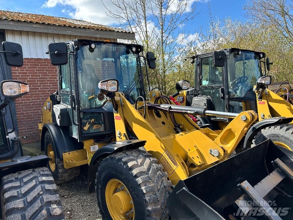 CAT 906 Chargeuse sur pneus