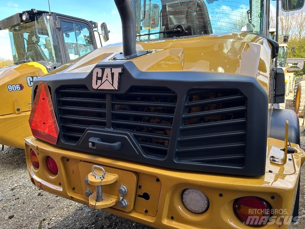 CAT 906 Chargeuse sur pneus