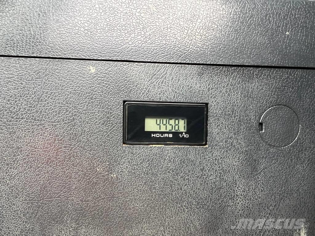 Hyundai HX 210 AL Pelle sur chenilles