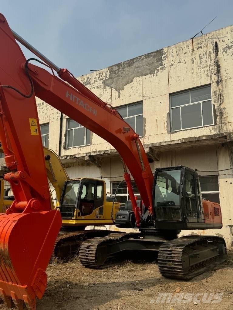 Hitachi ZX 240 Pelle sur chenilles