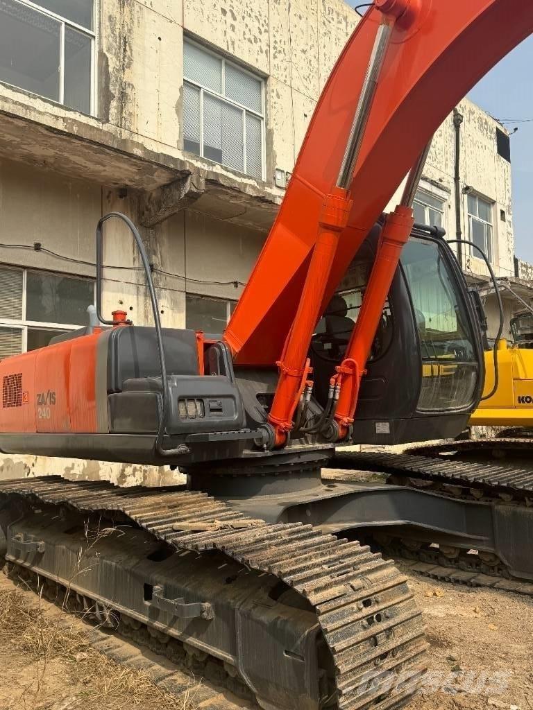 Hitachi ZX 240 Pelle sur chenilles