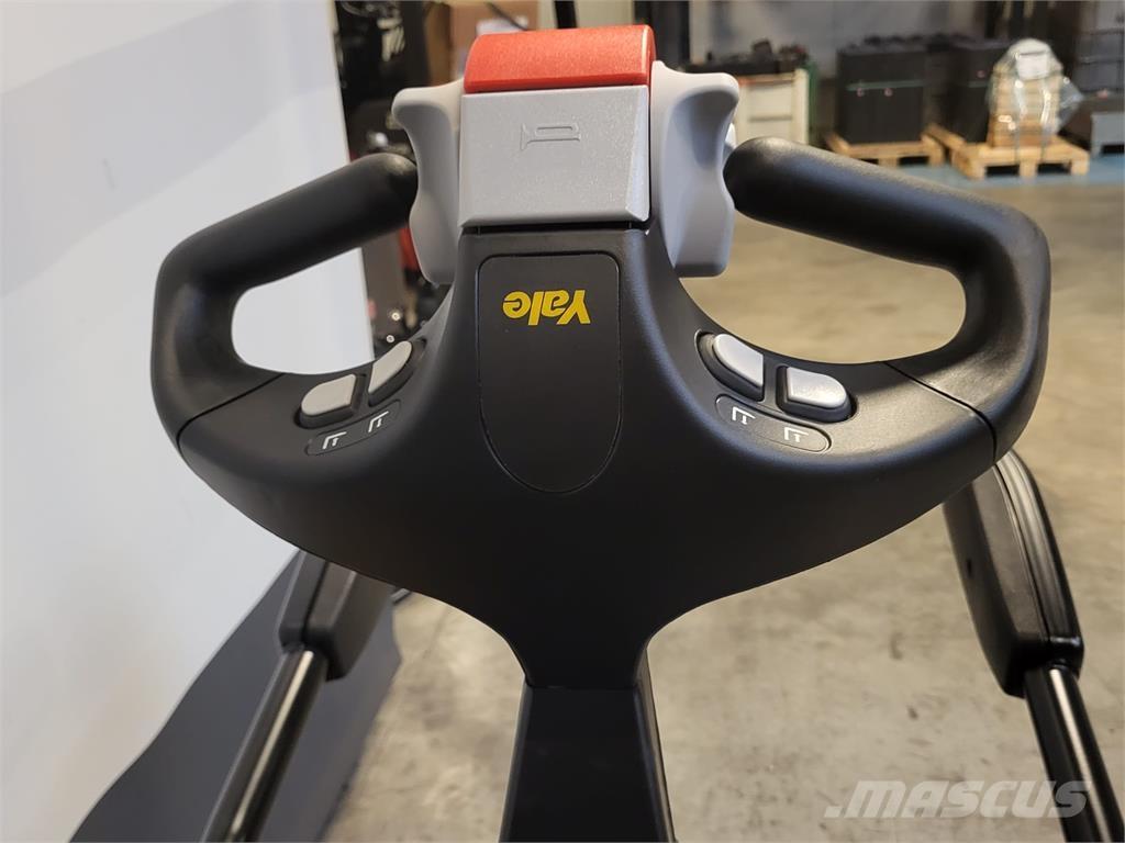 Yale MP20X Gerbeur accompagnant