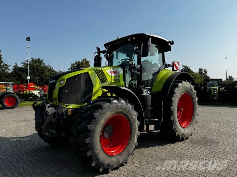 CLAAS AXION 810 Tracteur