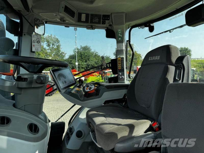 CLAAS AXION 810 Tracteur