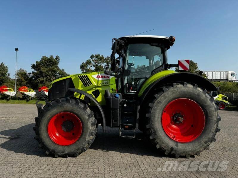 CLAAS AXION 810 Tracteur