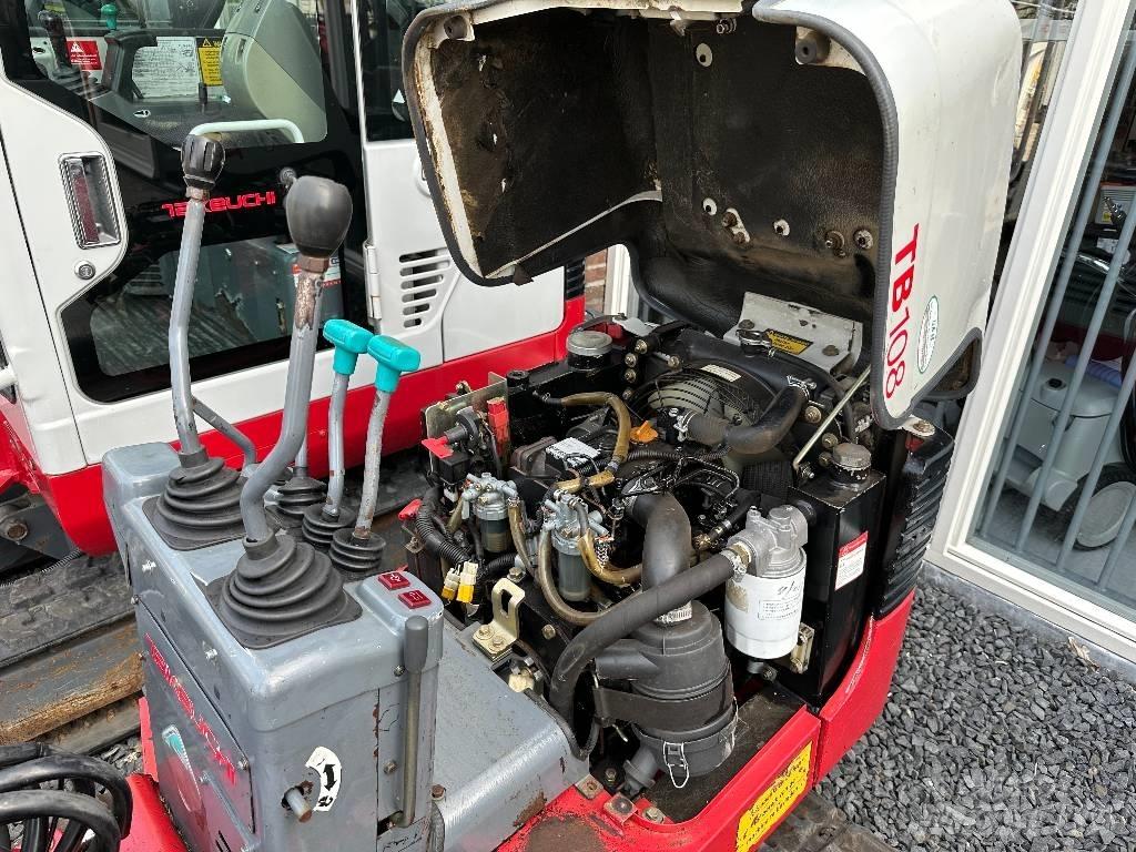 Takeuchi TB108 Mini pelle < 7t