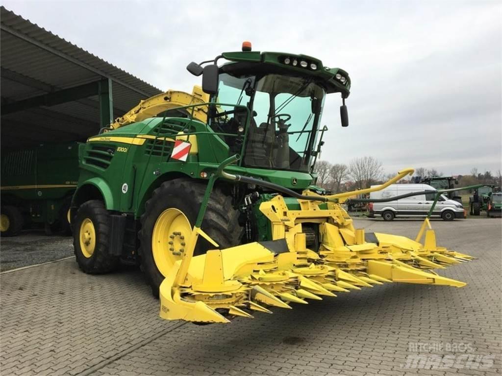 John Deere 8300i Ensileuse automotrice