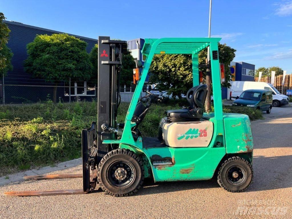 Mitsubishi FD25 Chariots diesel