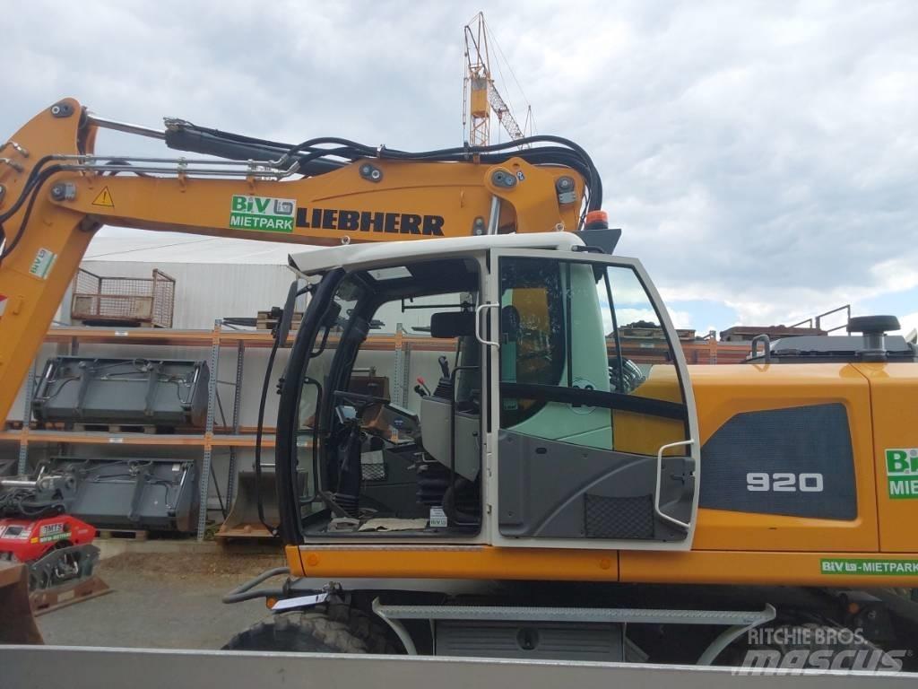 Liebherr A 920 Pelle sur pneus