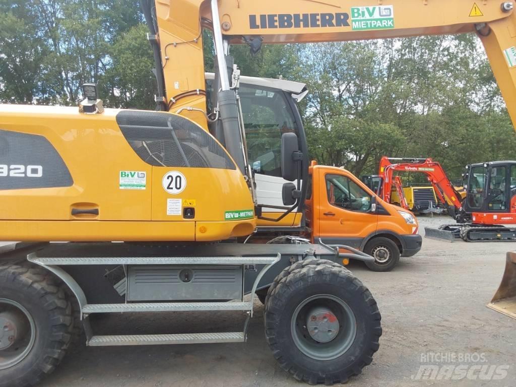 Liebherr A 920 Pelle sur pneus