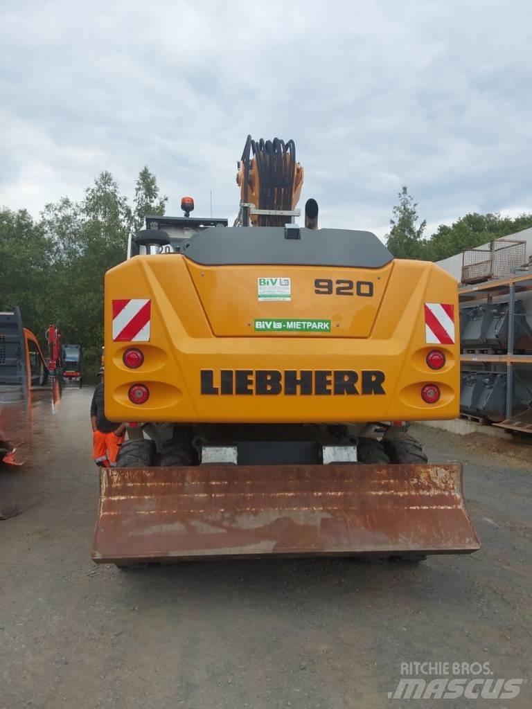 Liebherr A 920 Pelle sur pneus
